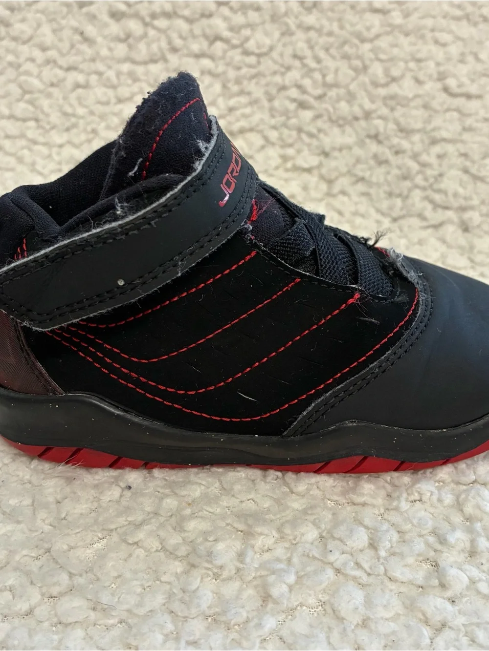 Nike Air Jordan Velocity Toddler Sneaker Shoes Size 8C Black & Red.